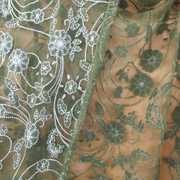 Vintage Scarf, Printed Floral Filagree pattern in Resham motif, Glitter - Picture 10 of 10